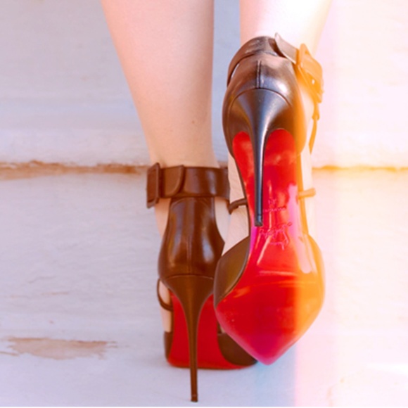 Meet your Posher, Chloe's Closet! - Picture 11 of 11